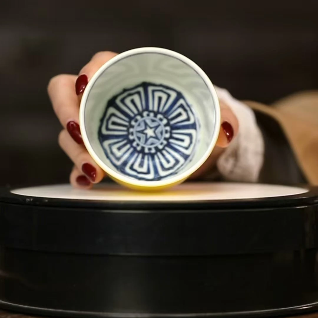 12.26a/M400C24/黄颜色釉/内绘宝相/直筒杯