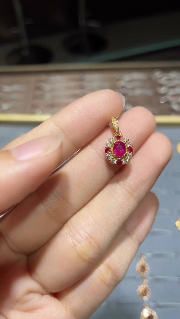 吊坠(不含链)18K金镶嵌红宝石1