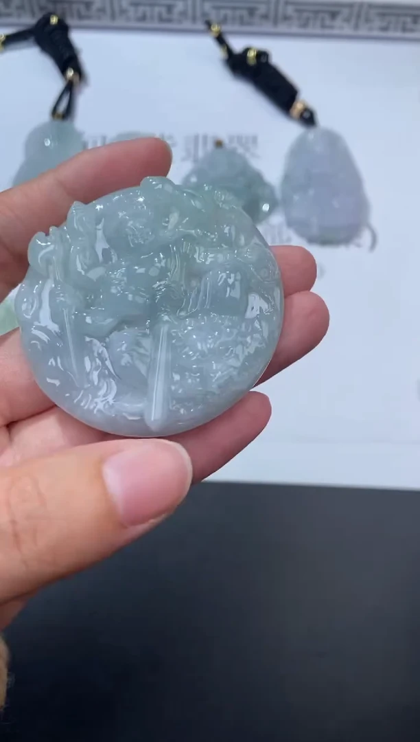 未镶嵌挂件翡翠371591    多人