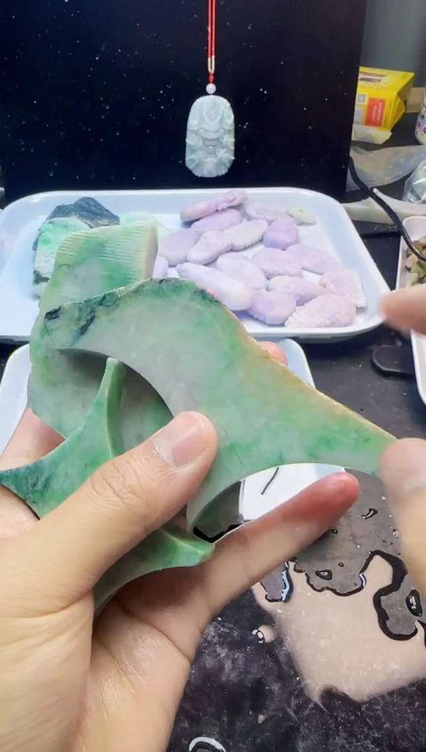 颈饰未镶嵌翡翠寒***子043天然A货翡翠