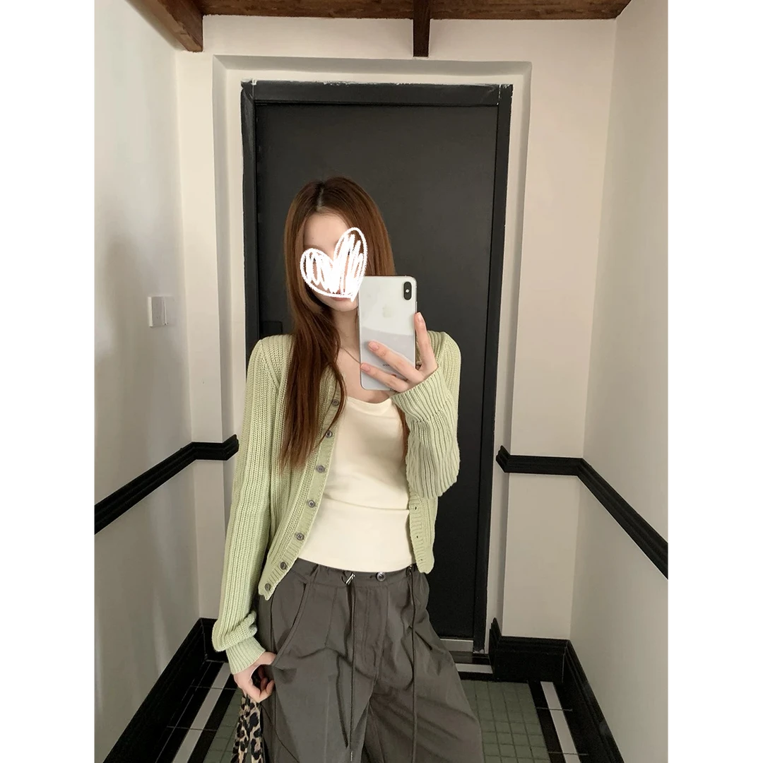 针织开衫女秋季穿搭2025新款绿色上衣长袖韩系chic毛衣外套#W600