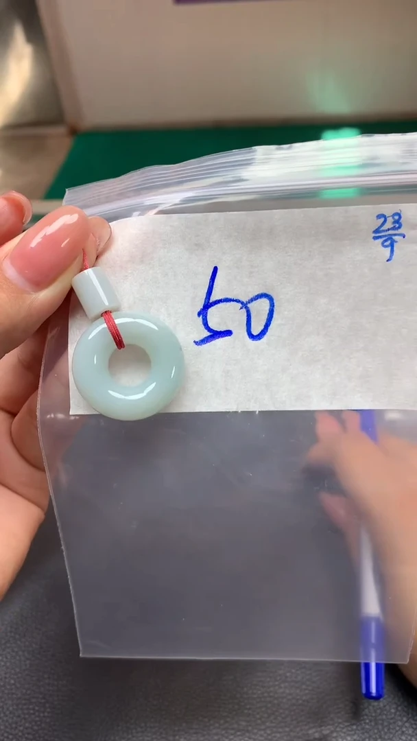 未镶嵌定制翡翠81毛货需精细抛光挂件多样性拍一发一