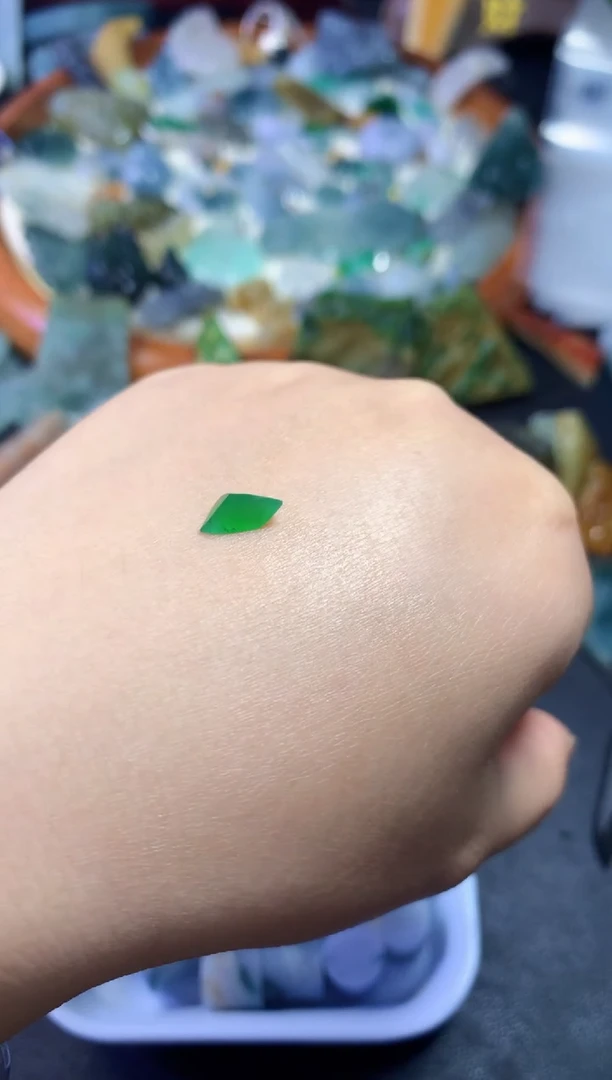 颈饰未镶嵌翡翠Z**n010天然翡翠