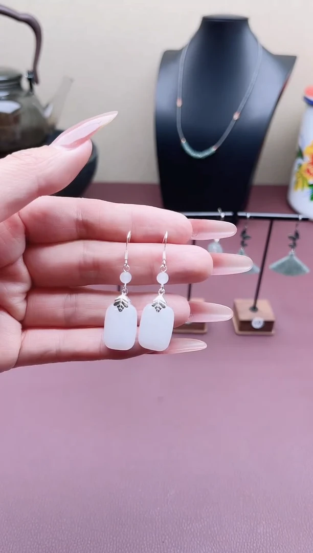 未镶嵌耳饰玛瑙/玉髓00白色无事牌