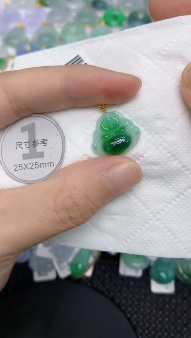 颈饰18K金镶嵌翡翠111111111