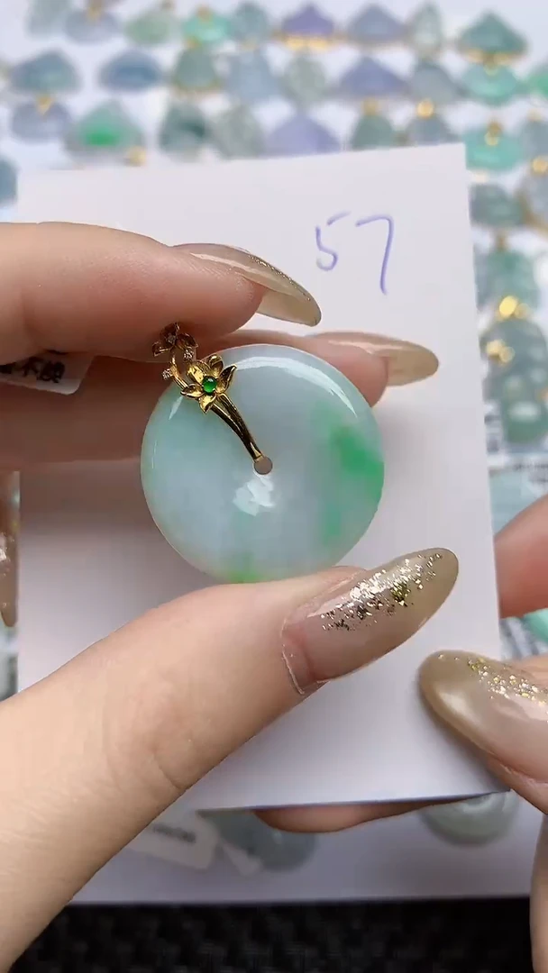 【闪购商品】翡翠颈饰18K金镶嵌天然翡翠A货