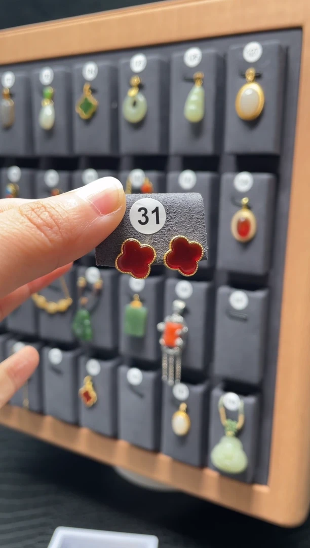 【闪购商品】玛瑙/玉髓耳钉银S925镶嵌0031