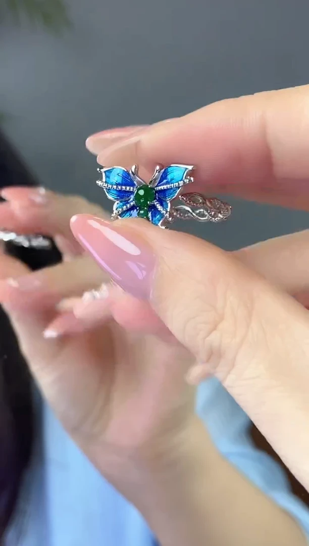 银S925镶嵌戒指翡翠。