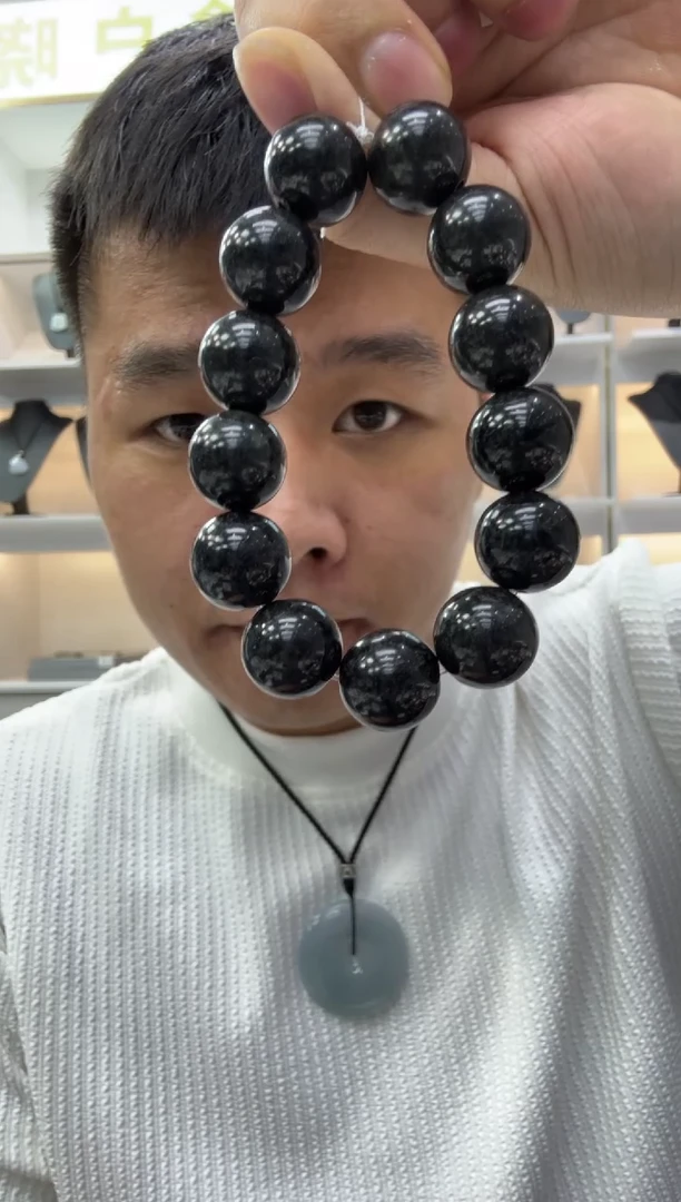 颈饰未镶嵌翡翠天然翡翠A货孤品一件