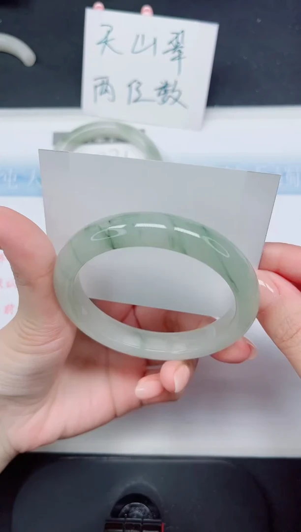 【闪购商品】石英质玉手镯未镶嵌222-60.4