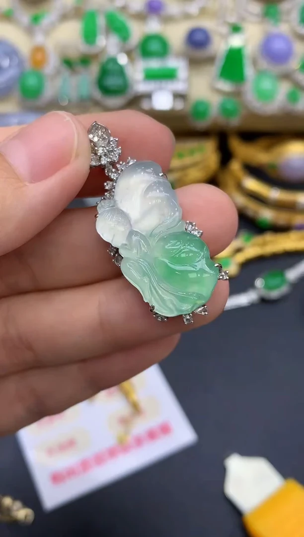 颈饰18K金镶嵌翡翠491-中国好珍宝