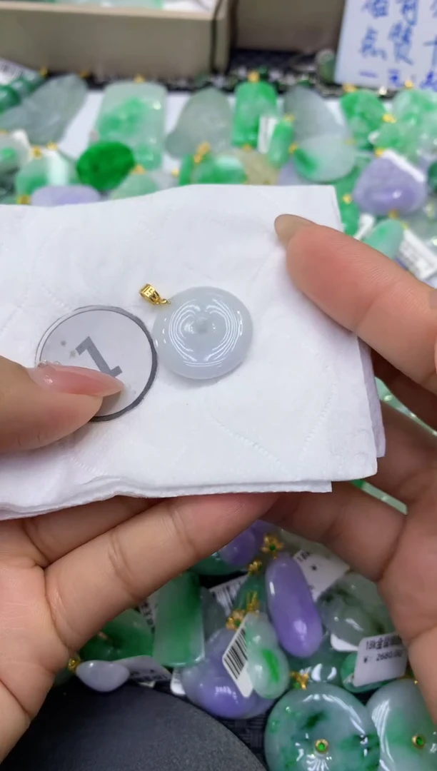 颈饰未镶嵌翡翠天然缅甸A货翡翠