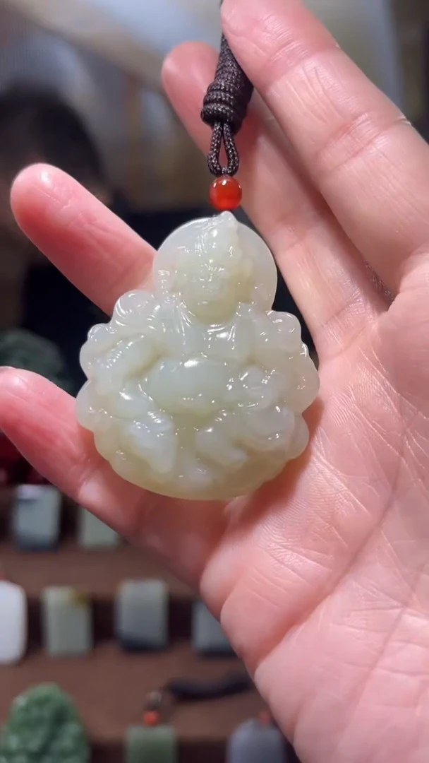 颈饰未镶嵌和田玉·