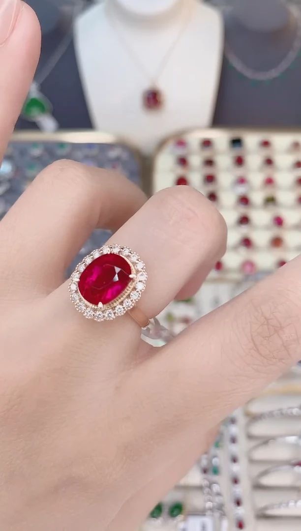 18K金镶嵌碧玺戒指碧玺4.1CT