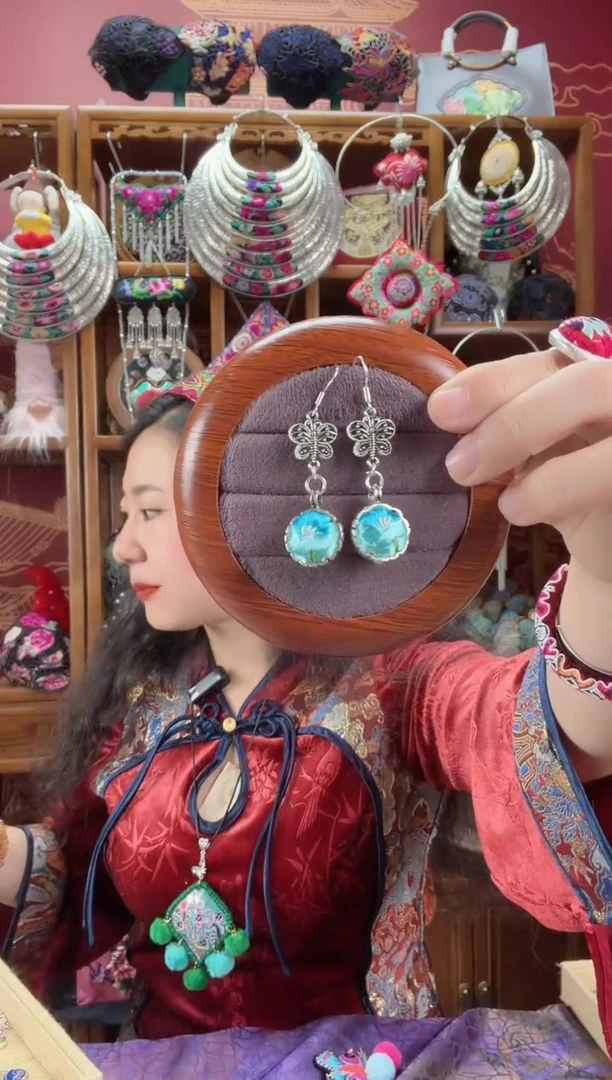 刺绣耳环69甜甜家