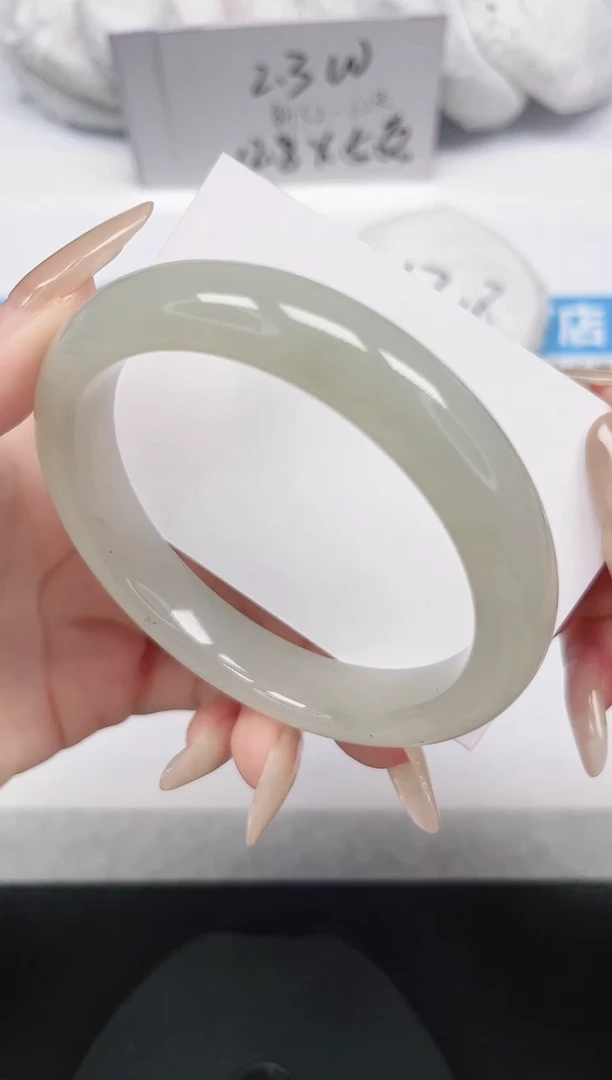 未镶嵌手镯石英岩玉141-62.4