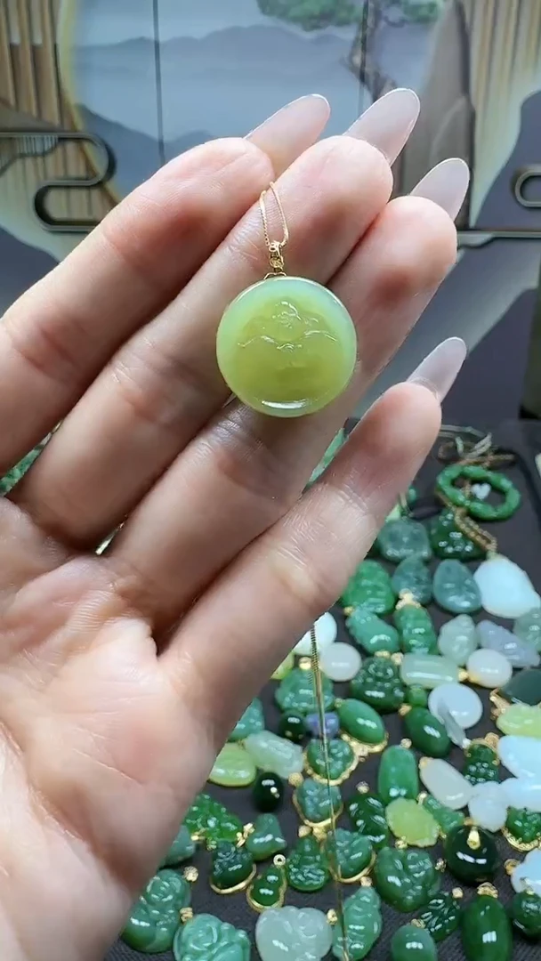 和田玉18K金镶嵌吊坠(不含链)1