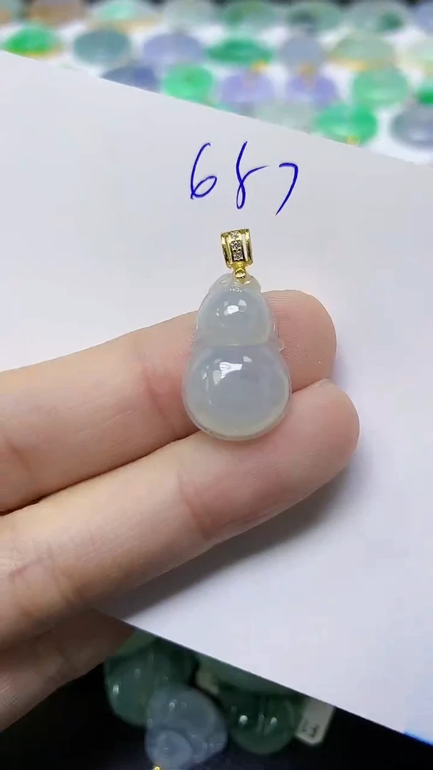 翡翠未镶嵌颈饰 天然缅甸翡翠A货