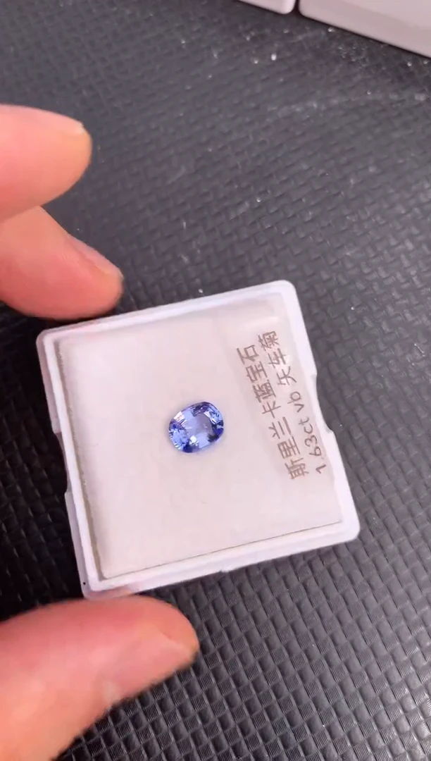裸石蓝宝石天然斯里兰卡蓝宝石