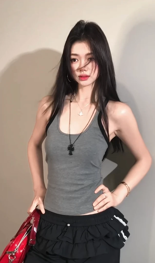 2025夏季新款时髦辣妹撞色U领修身显瘦外穿休闲百搭无袖背心上衣