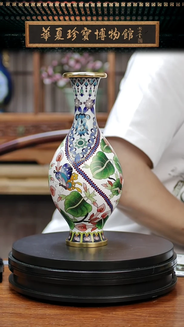 非遗 景泰蓝仕女瓶 含证书 白