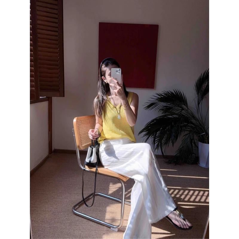 (V领背心)天然松驰感多巴胺色系减龄背心