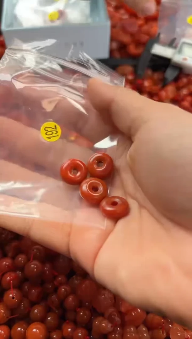 【闪购商品】南红玛瑙颈饰未镶嵌1