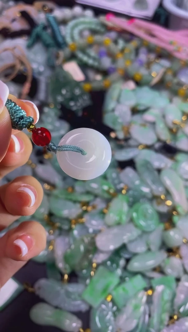 翡翠未镶嵌颈饰闪购0004365