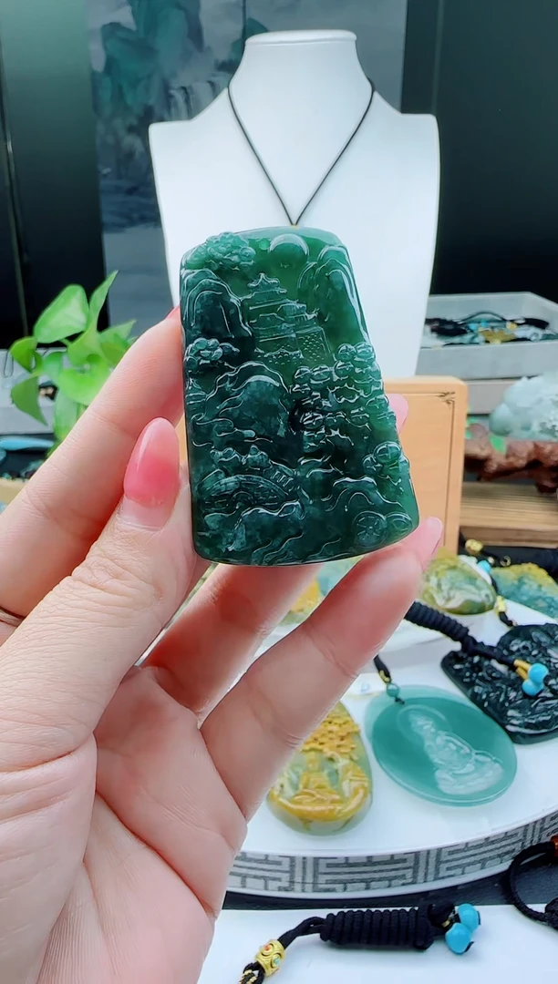 【闪购商品】翡翠颈饰未镶嵌多样性随机一件发货