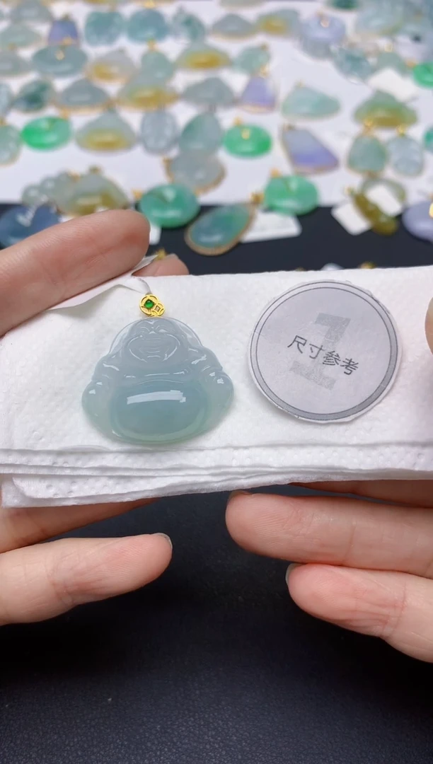 翡翠18K金镶嵌颈饰天然缅甸A货翡翠