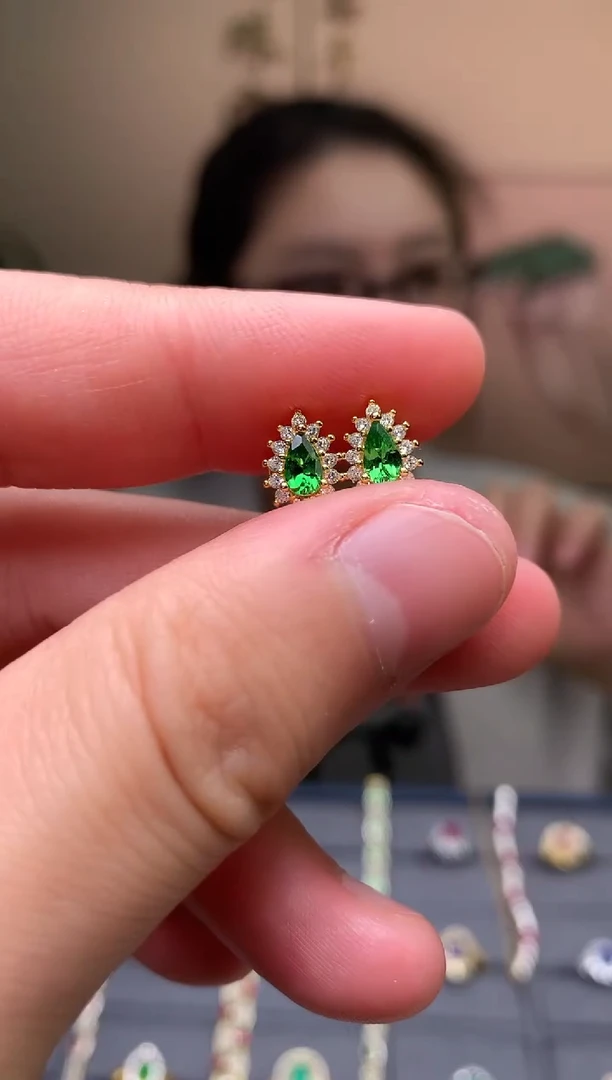 银S925镶嵌耳饰石榴石（沙弗莱）耳饰