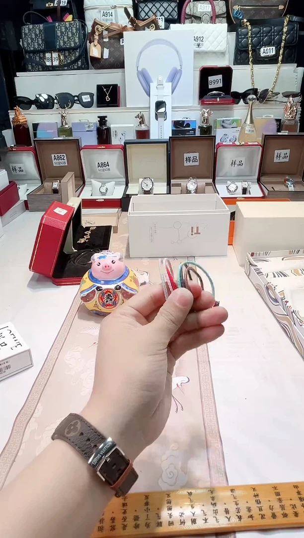 瓷片瓷器 库房到期 全部地板价@@1