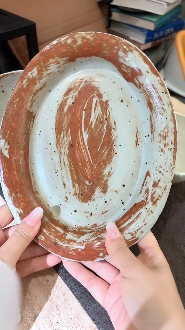 白瓷手塑糖色椭圆盘