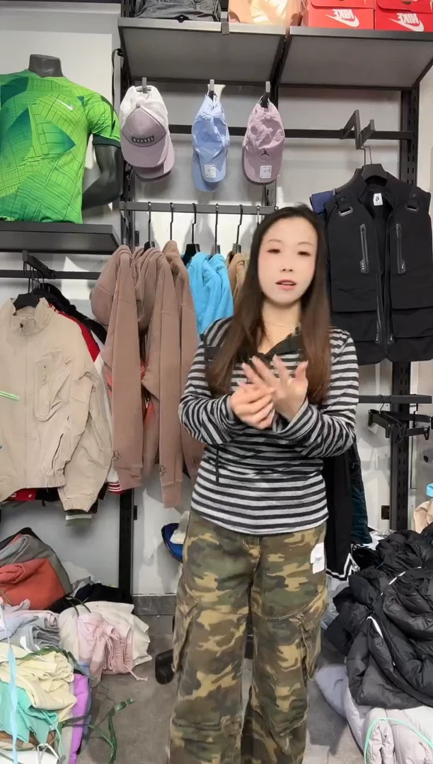 1710编码 瑕疵款直播间过款为准 尺码M