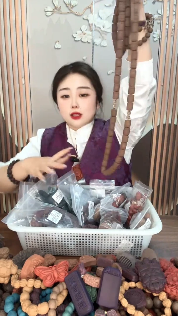 泥塑七香祥云桶珠斜挎