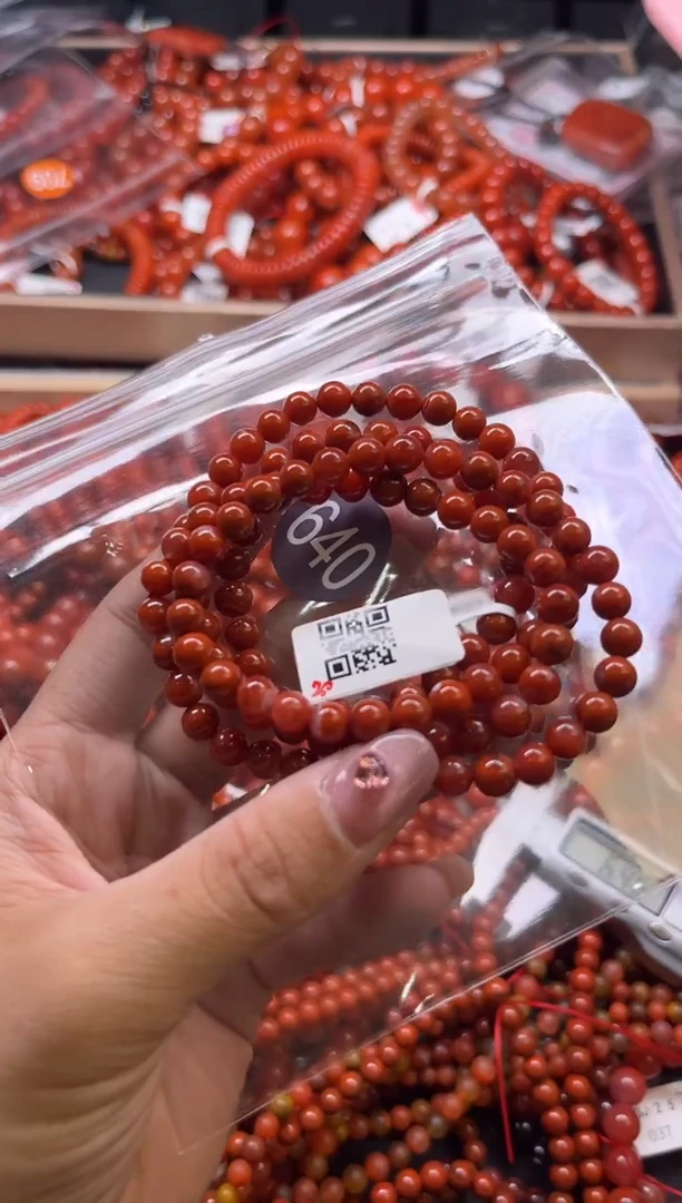 南红玛瑙未镶嵌珠宝奇石670-6