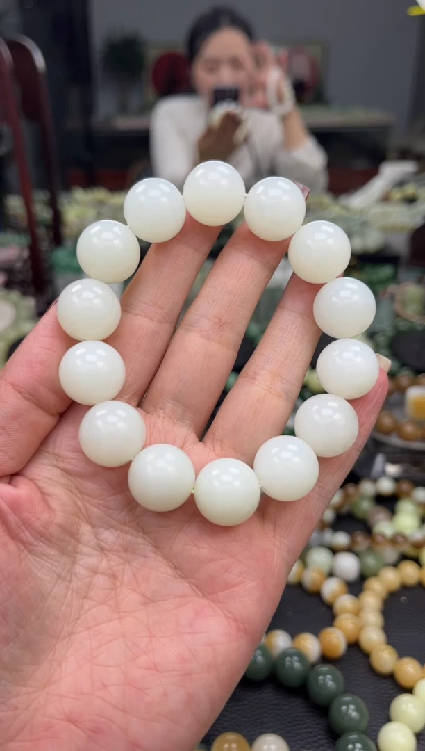 【闪购商品】和田玉手串未镶嵌新疆且末金山白玉卡16