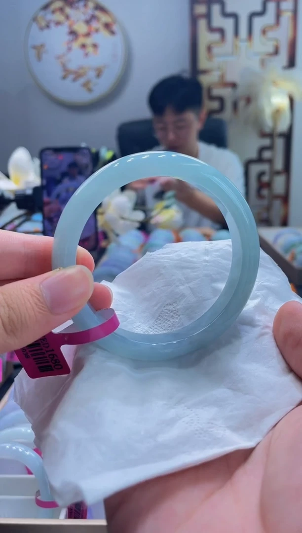 翡翠手镯未镶嵌102-61