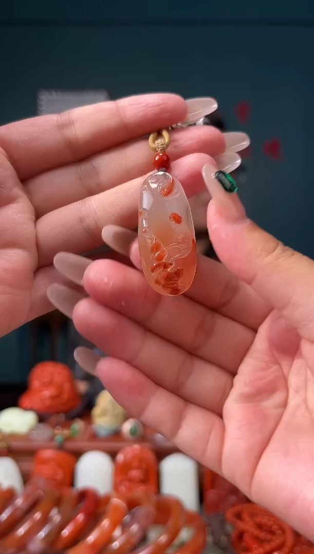 南红玛瑙未镶嵌颈饰吊坠