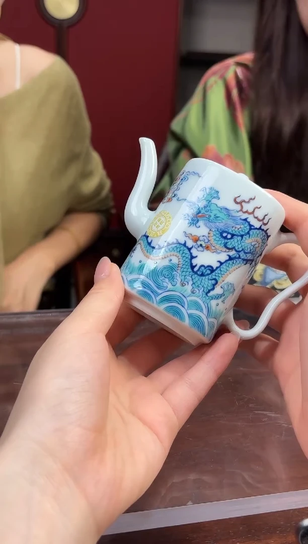 摆件瓷立方-10.15涂杏花-专场72