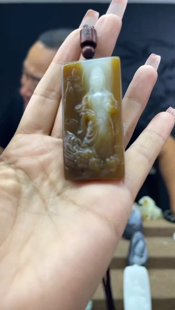 颈饰未镶嵌和田玉1