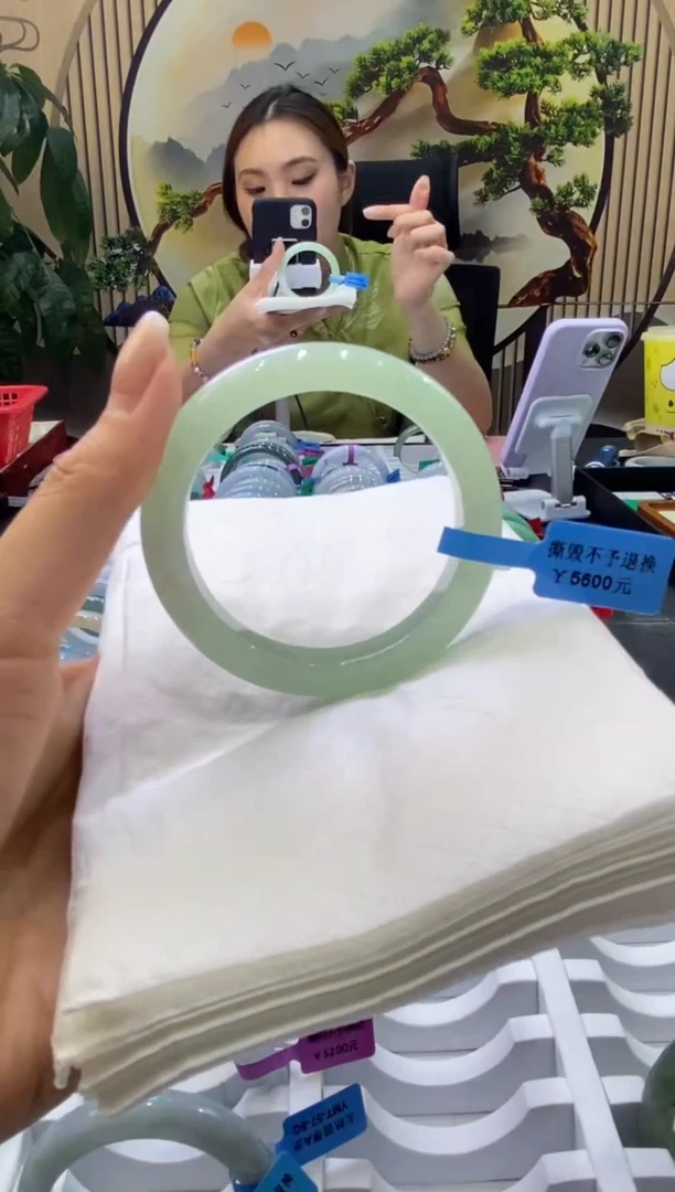 翡翠手镯未镶嵌00008416