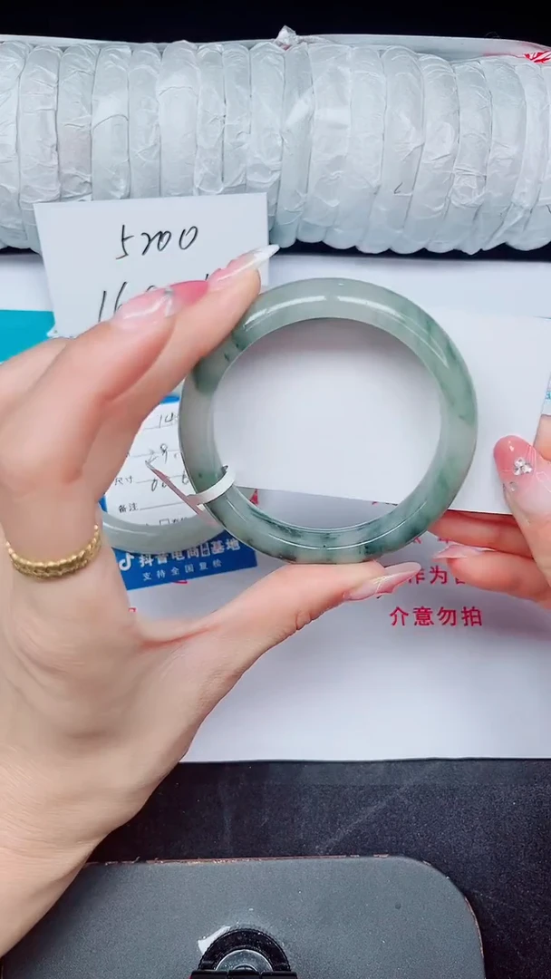 未镶嵌手镯石英质玉146-58/59