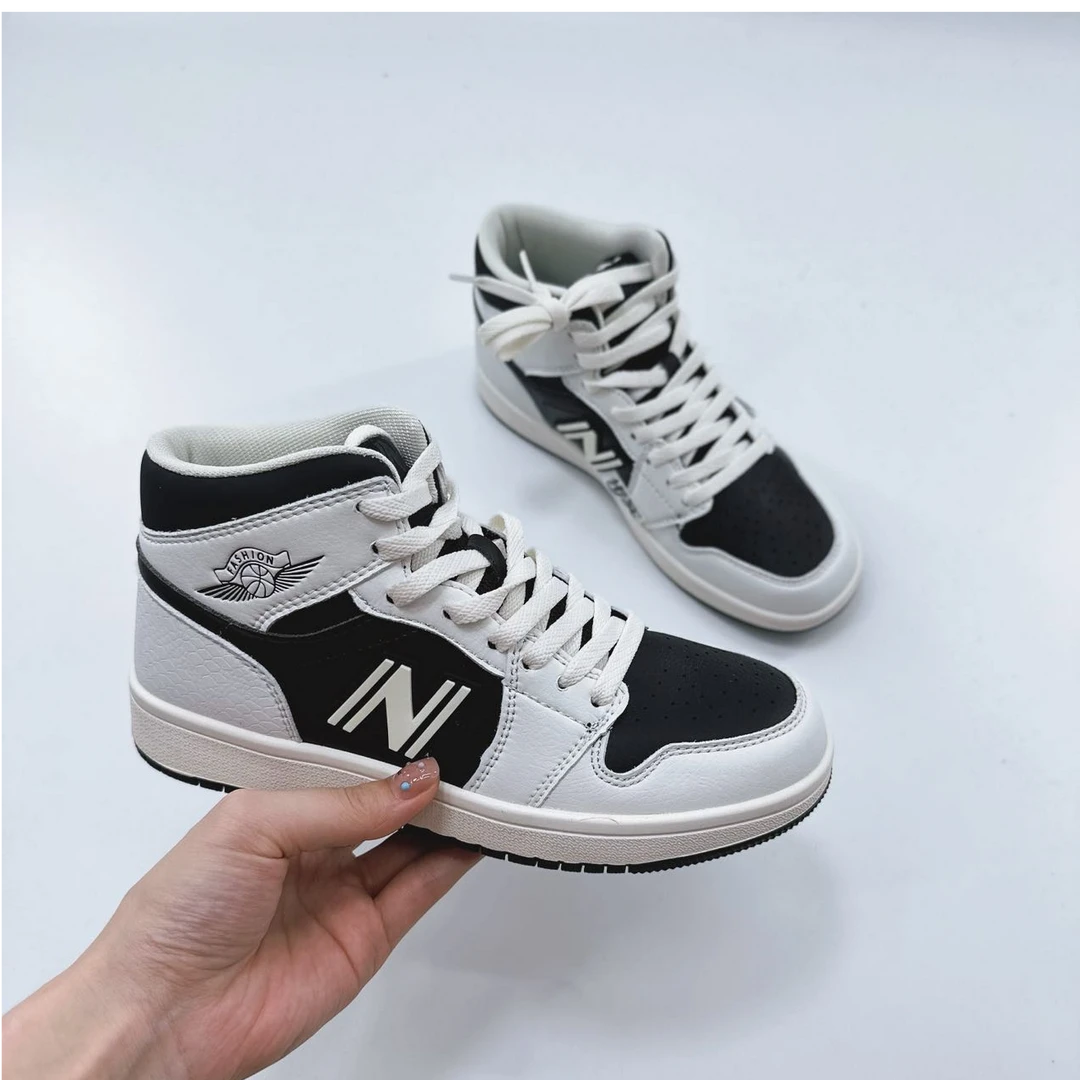 70028高端专享四季款舒适运动鞋/黑（成人运动鞋）