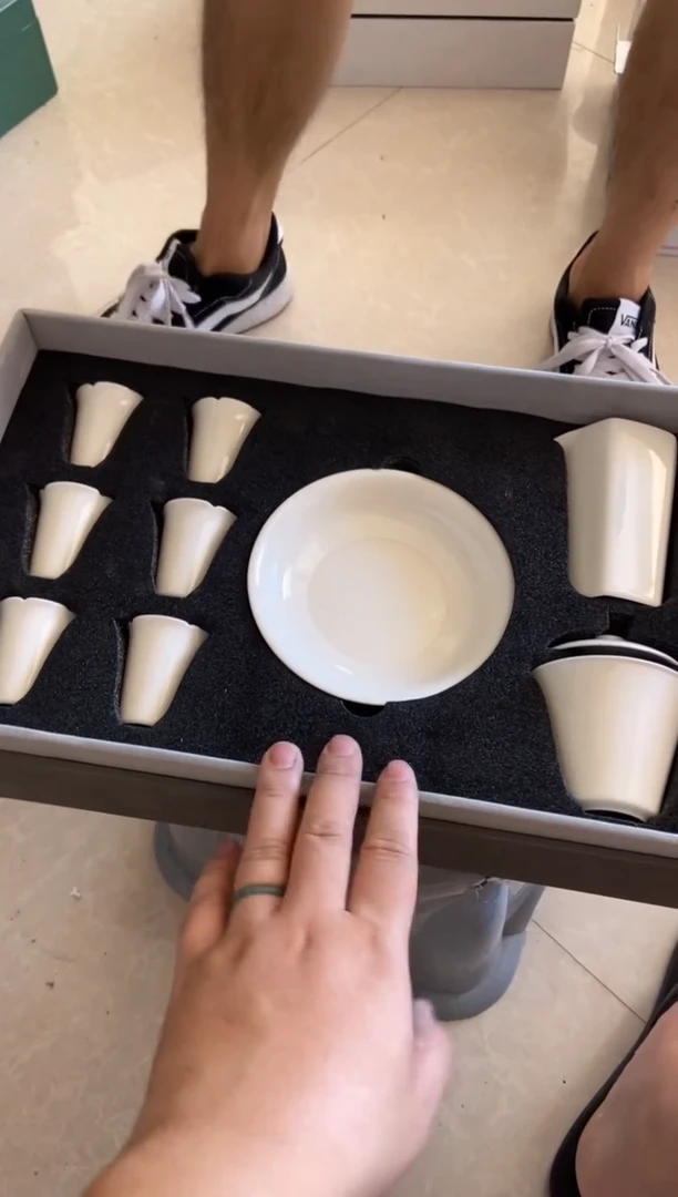 杯无运费险有瑕疵的摄影的产品有使用过的痕迹有点脏介意勿拍