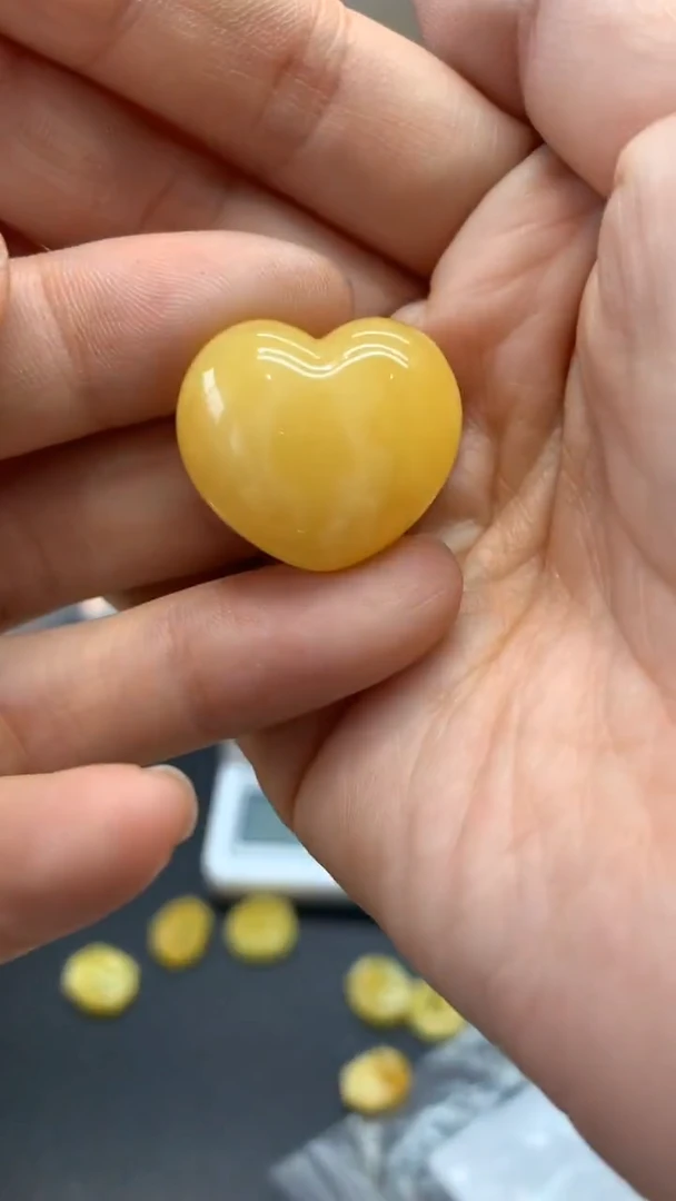 【闪购商品】未镶嵌琥珀珠宝奇石2596