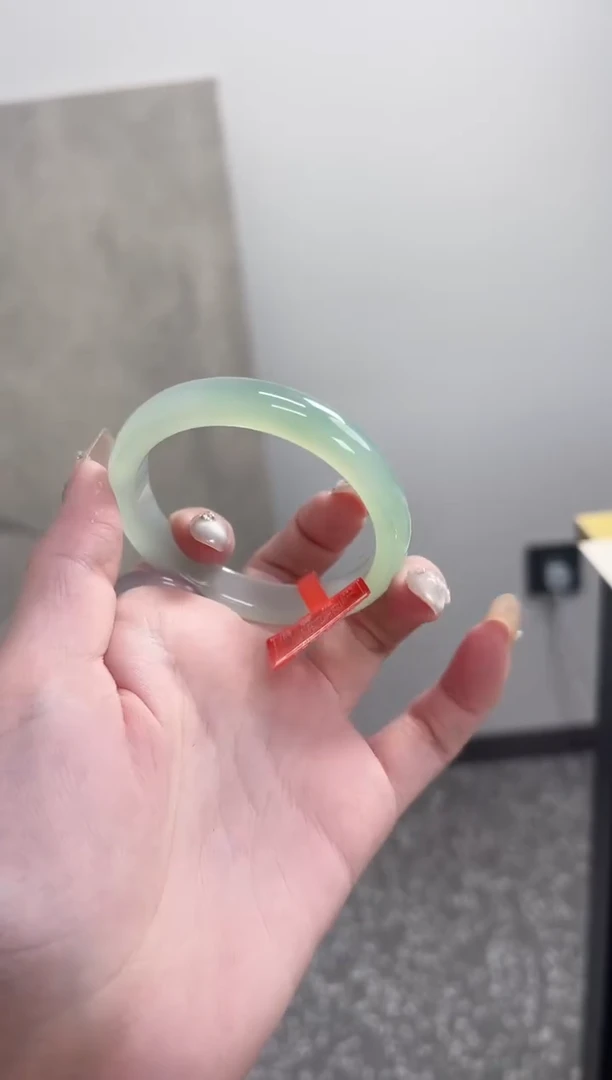 【闪购商品】玛瑙/玉髓手镯未镶嵌52圈 需要包容