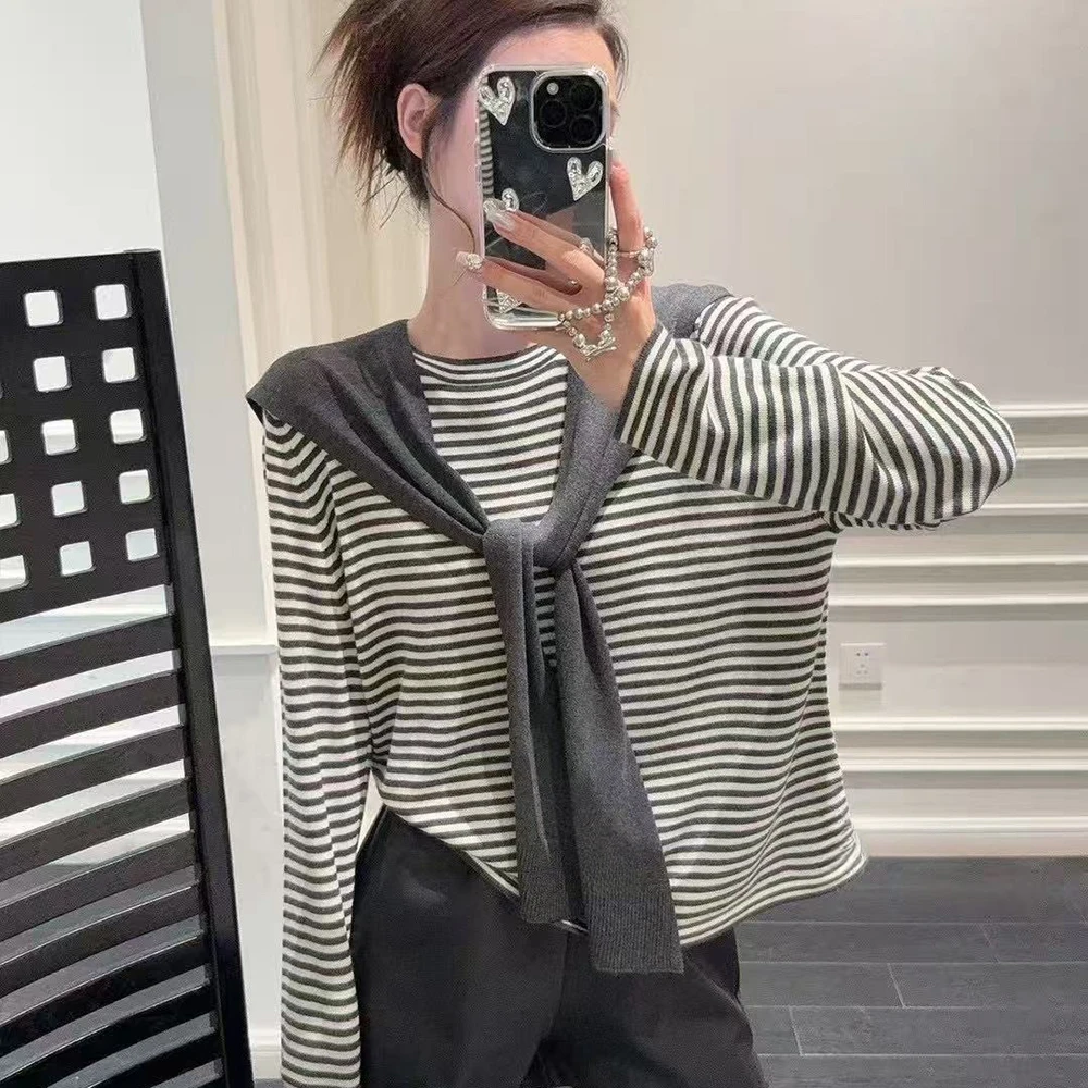 韩版2025秋季新款圆领撞色条纹披肩设计感休闲宽松针织衫两件套女