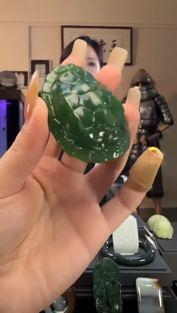 颈饰未镶嵌和田玉碧玉富甲手把