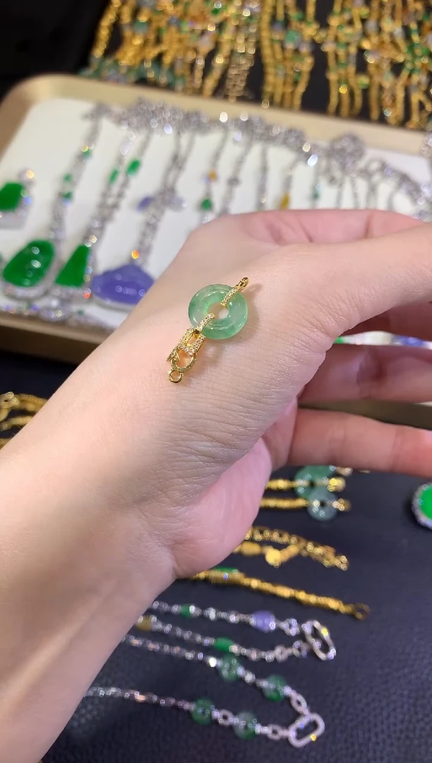 翡翠18K金镶嵌吊坠(不含链)74-